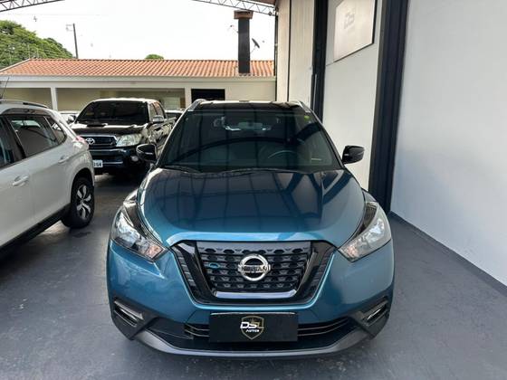NISSAN KICKS 1.6 16V FLEXSTART UEFA CHAMPIONS LEAGUE 4P XTRONIC